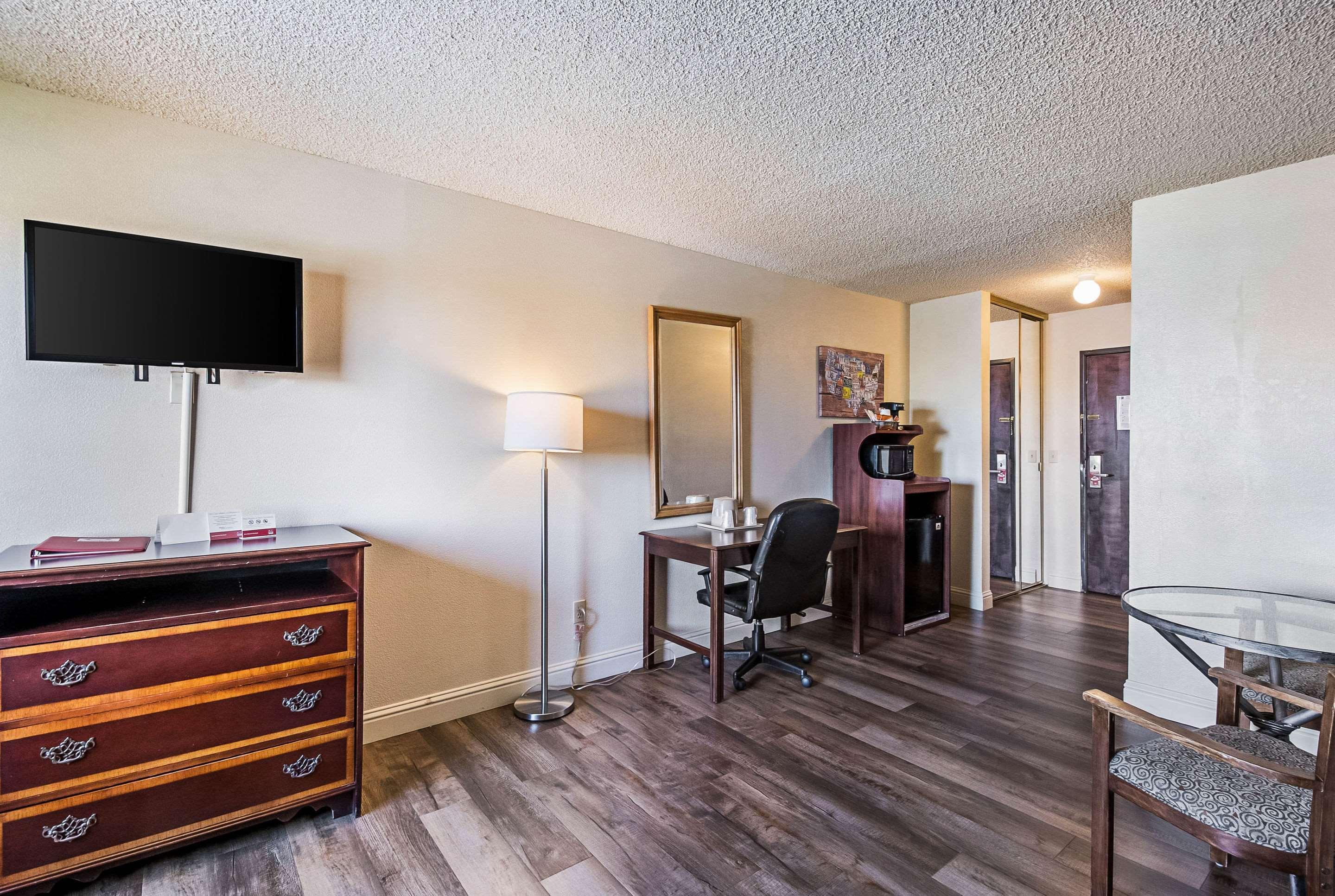 Sutter Inn Yuba City Extérieur photo