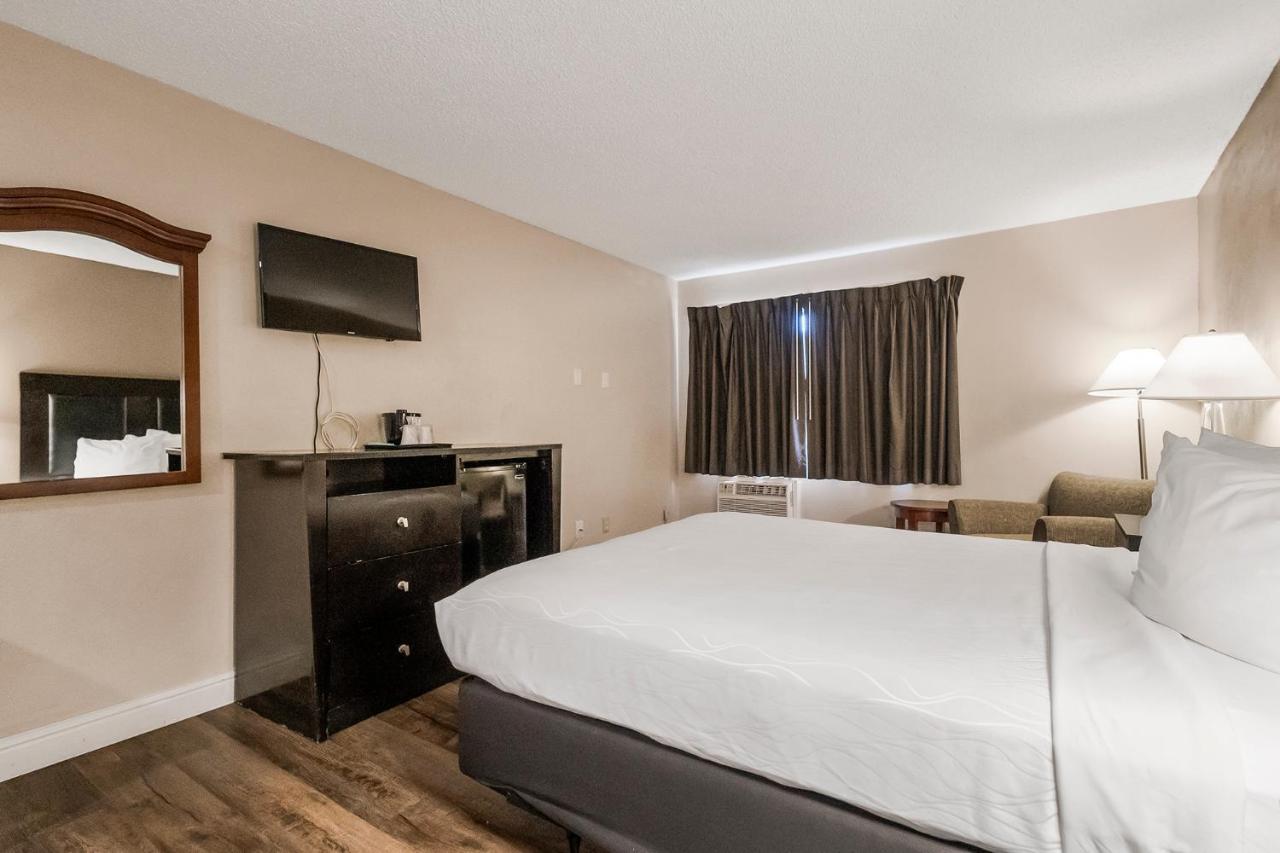 Sutter Inn Yuba City Extérieur photo
