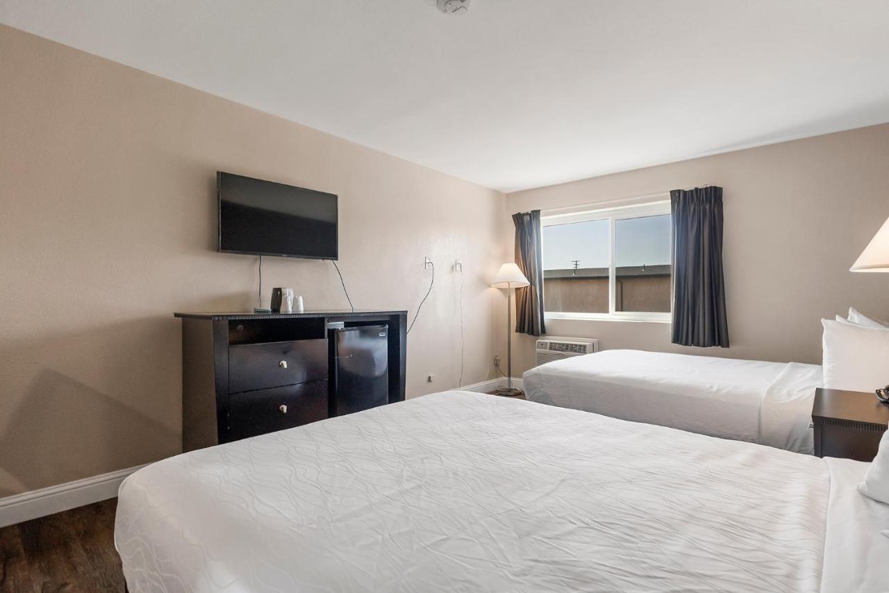 Sutter Inn Yuba City Extérieur photo